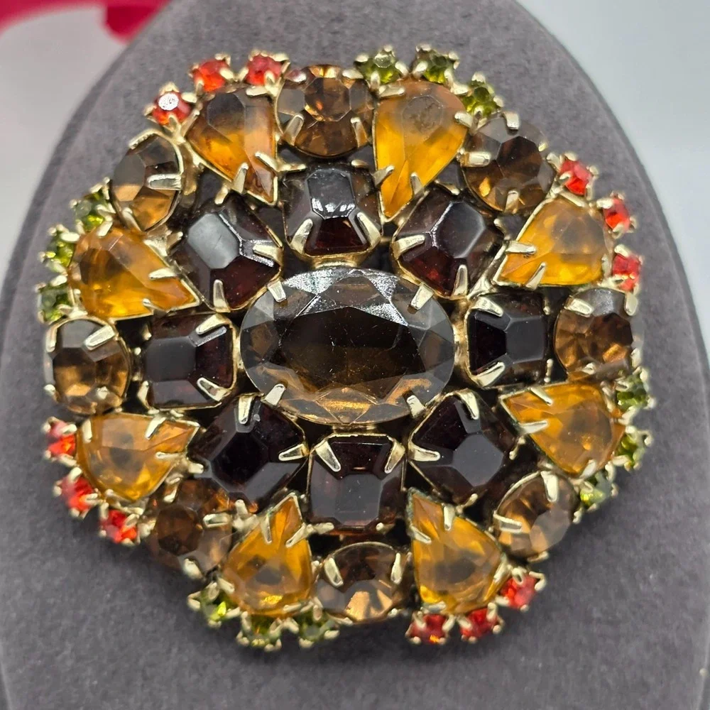 Rhinestone‎ Brooch Vintage Flower Multi-Color Chaton Amber Brown Gold Tone 1960s